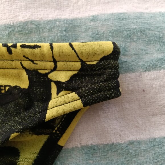 (*) VINTAGE 1" SIDES SPEEDO SWIM BRIEF, SIZE 30", HIBISCUS PATTERN - (Pre-owned) - Picture 3 of 8
